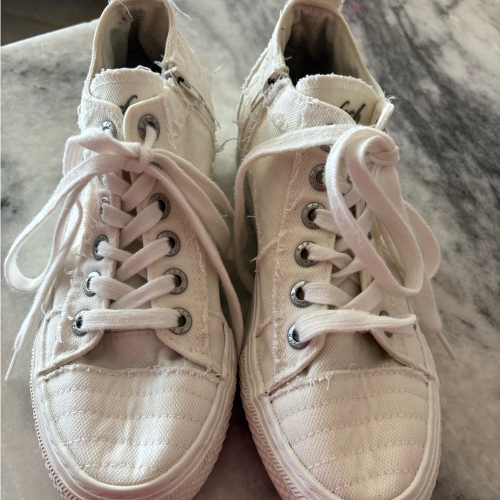 Blowfish size 9 excellent condition